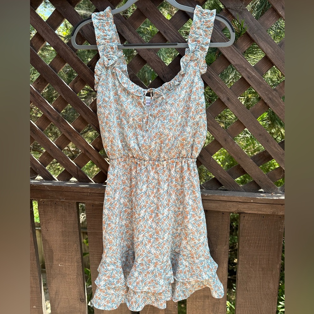 Cupcakes and Cashmere ivory Ferrara floral ruffle dress